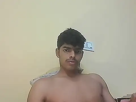 Snapshot of monster_33 chatting on May 1, 1:59 pm monster 33 online show from May 1, 1:59 pm