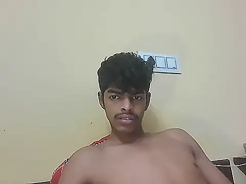 Snapshot of monster_33 chatting on May 20, 6:08 am monster 33 online show from May 20, 6:08 am