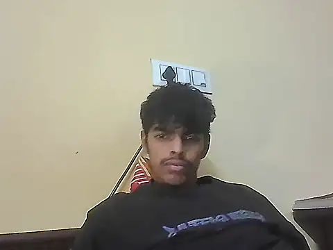 Snapshot of monster_33 chatting on June 2, 3:25 pm monster 33 online show from June 2, 3:25 pm