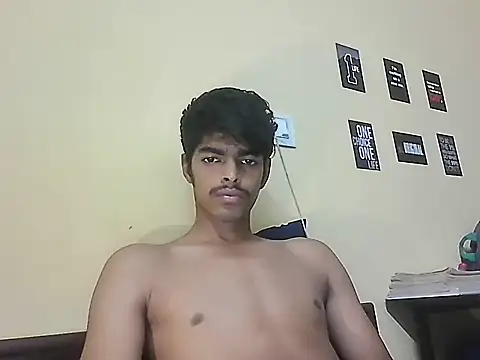 Snapshot of monster_33 chatting on June 12, 8:02 am monster 33 online show from June 12, 8:02 am