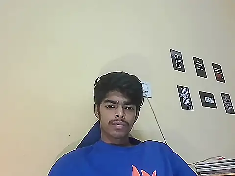Snapshot of monster_33 chatting on June 13, 7:39 am monster 33 online show from June 13, 7:39 am