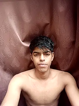 Snapshot of monster_33 chatting on July 18, 9:35 am monster 33 online show from July 18, 9:35 am