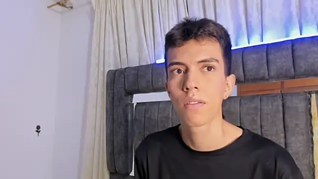 Snapshot of dylan_202520_ chatting on September 16, 11:33 am dylan 202520 online show from September 16, 11:33 am