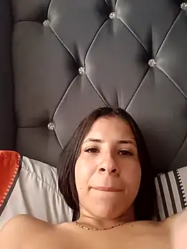 Snapshot of Liagni0 chatting on November 5, 3:23 pm Liagni0 online show from November 5, 3:23 pm