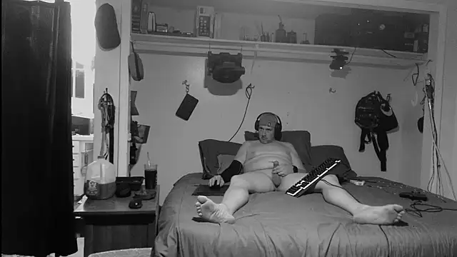 BigheadLongcock online show from July 11, 6:16 am