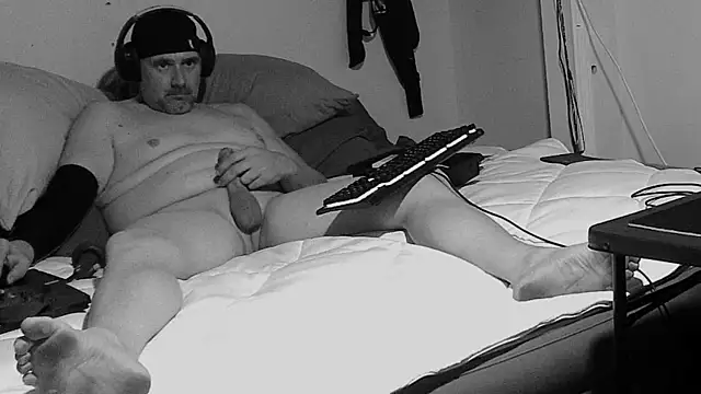 BigheadLongcock online show from July 26, 9:32 pm
