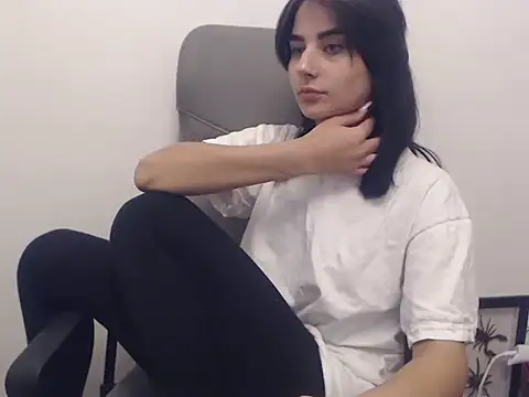 Snapshot of Hot_Bruny chatting on October 3, 7:33 pm Hot Bruny online show from October 3, 7:33 pm