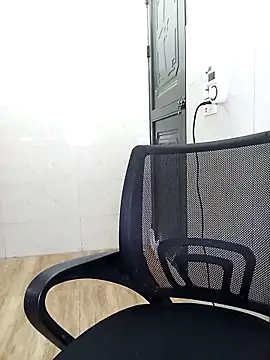 Viviann08 online show from April 18, 4:05 am