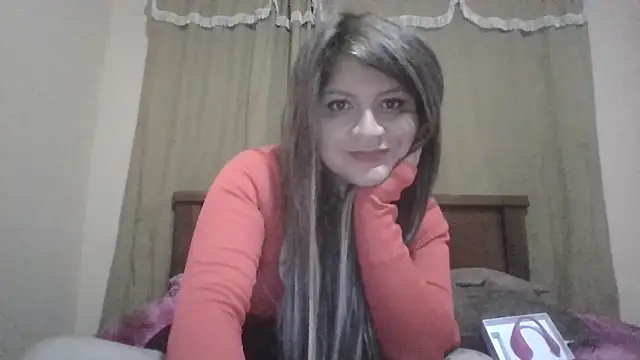 Snapshot of Isisflame chatting on November 16, 2:39 am Isisflame online show from November 16, 2:39 am