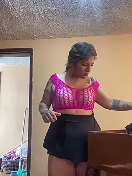 Snapshot of Isisflame chatting on December 4, 1:53 pm Isisflame online show from December 4, 1:53 pm