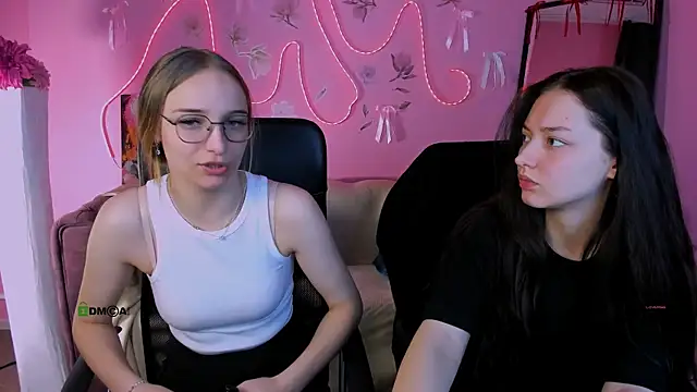 keylas moan online show from April 17, 5:43 am