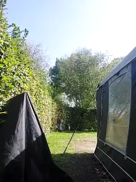 Snapshot of slaveman4you chatting on September 15, 11:43 am slaveman4you online show from September 15, 11:43 am