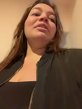 sarahreyess 11 online show from May 19, 10:21 am