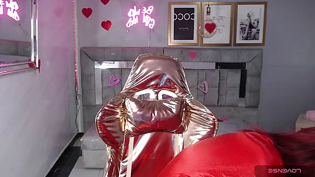 Red Bunny v online show from February 19, 1:23 am