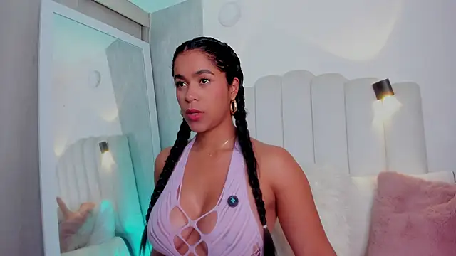 Snapshot of danna_ross25 chatting on October 13, 11:54 am danna ross25 online show from October 13, 11:54 am