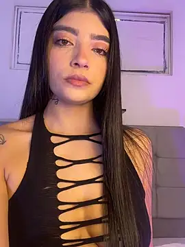 Sarahlopezz online show from June 23, 3:37 am