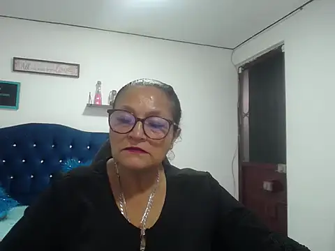Snapshot of _Cristal chatting on September 9, 2:16 pm Cristal online show from September 9, 2:16 pm