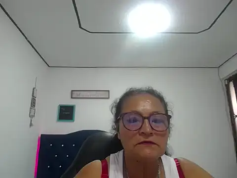 Snapshot of _Cristal chatting on September 15, 5:13 pm Cristal online show from September 15, 5:13 pm