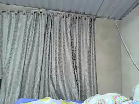Snapshot of _Cristal chatting on October 9, 1:25 am Cristal online show from October 9, 1:25 am