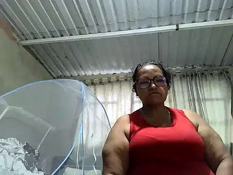 Snapshot of _Cristal chatting on October 13, 12:27 pm Cristal online show from October 13, 12:27 pm
