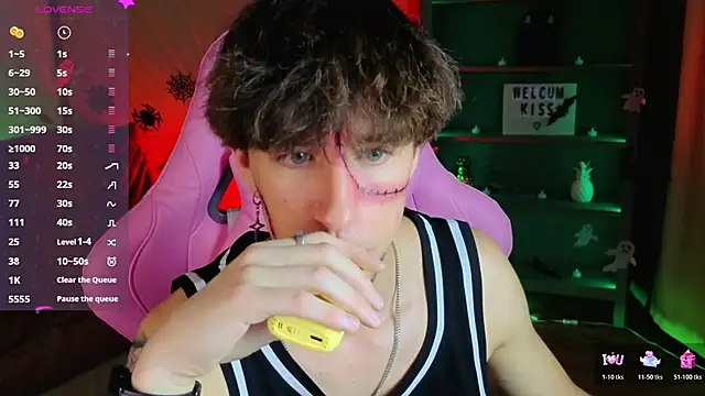 mark caron online show from October 31, 8:32 pm