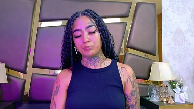 EmilieLake online show from February 20, 7:36 pm