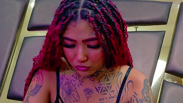 EmilieLake online show from March 29, 2:22 am