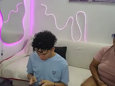 Snapshot of brutal_dirty_sex chatting on October 11, 9:24 pm brutal dirty sex online show from October 11, 9:24 pm