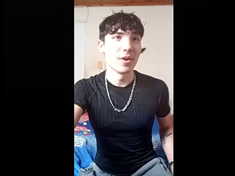 Snapshot of knielBgm chatting on October 6, 3:42 pm knielBgm online show from October 6, 3:42 pm