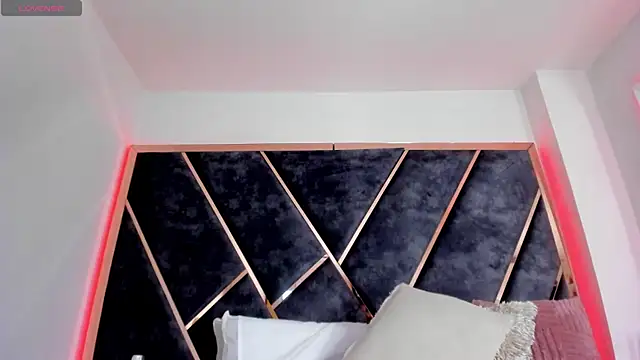 SusanaHenao online show from January 8, 5:37 pm