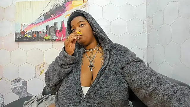 Snapshot of Anaa_Fuentess chatting on April 20, 11:46 am Anaa Fuentess online show from April 20, 11:46 am