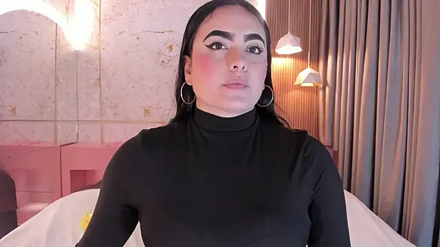 sofiiacarson online show from July 11, 8:00 pm