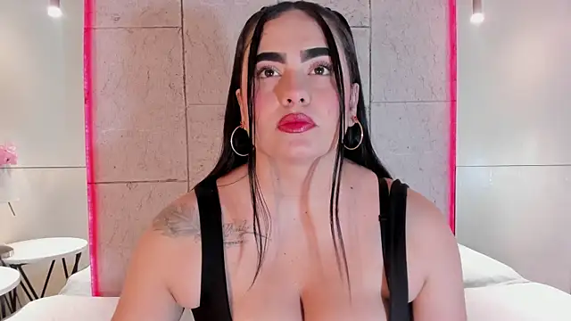 sofiiacarson online show from July 17, 8:03 pm