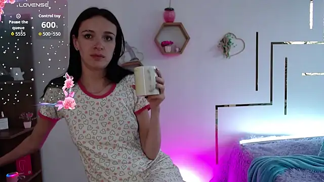 AuroraHans1 online show from April 18, 7:07 pm