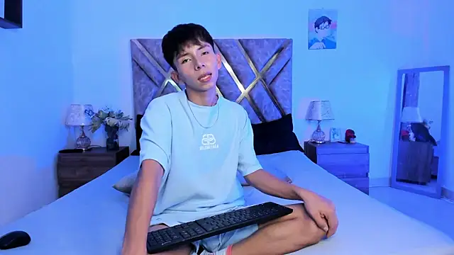 Snapshot of Hyunjin_Son chatting on October 19, 8:53 pm Hyunjin Son online show from October 19, 8:53 pm