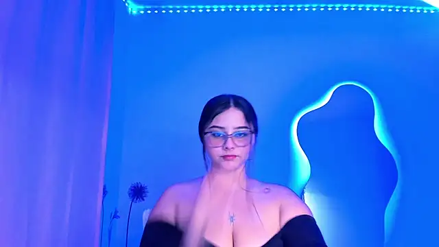 val ferrer online show from October 4, 4:43 am