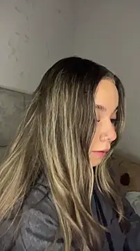 Snapshot of AnnyLopezzz_ chatting on November 23, 6:02 am AnnyLopezzz online show from November 23, 6:02 am