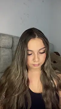 Snapshot of AnnyLopezzz_ chatting on November 24, 4:45 am AnnyLopezzz online show from November 24, 4:45 am