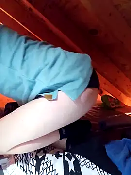 AnguishedGoody1 online show from April 12, 1:38 pm