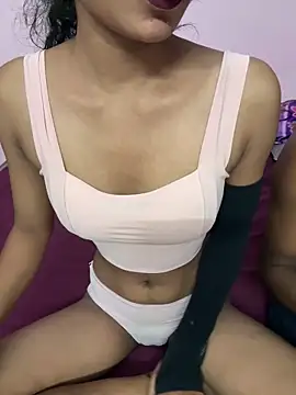 Snapshot of Sexy-BF_GF chatting on September 20, 4:13 am Sexy-BF GF online show from September 20, 4:13 am