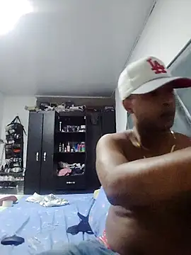 Snapshot of Perropa chatting on March 22, 12:03 am Perropa online show from March 22, 12:03 am