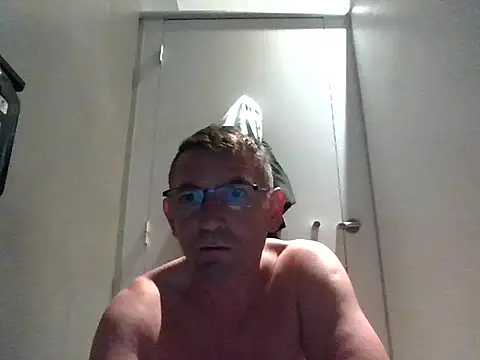 IMGTomi online show from April 15, 10:11 am