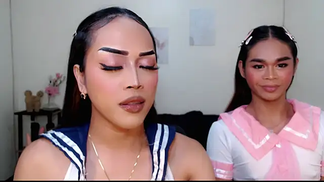 Snapshot of Lessandra_Lust chatting on September 18, 4:42 pm Lessandra Lust online show from September 18, 4:42 pm