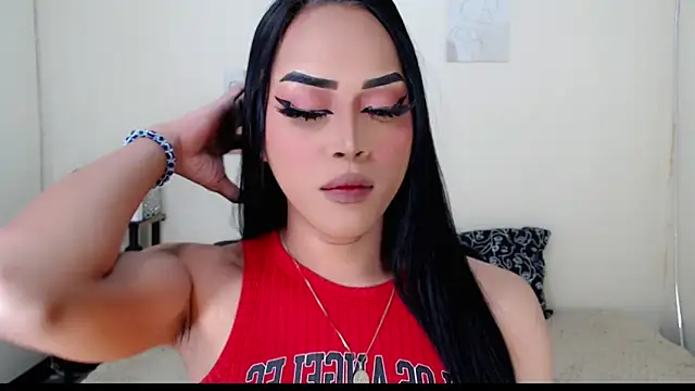 Snapshot of Lessandra_Lust chatting on October 8, 4:10 am Lessandra Lust online show from October 8, 4:10 am