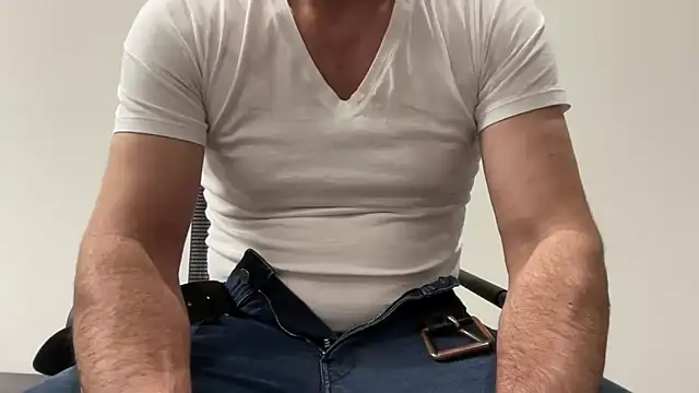 Snapshot of harrys74 chatting on November 24, 4:07 pm harrys74 online show from November 24, 4:07 pm