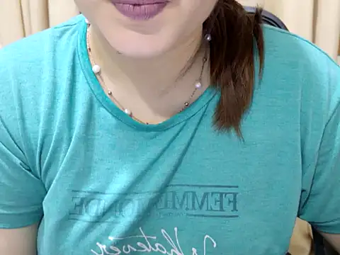 Snapshot of sizzling_alice chatting on September 22, 8:55 pm sizzling alice online show from September 22, 8:55 pm