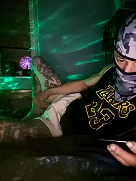 Snapshot of MODEST11_MMiILOO_AMARO chatting on October 21, 2:56 am MODEST11 MMiILOO AMARO online show from October 21, 2:56 am