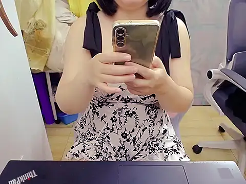 Snapshot of Phuong_Myy chatting on November 19, 3:45 pm Phuong Myy online show from November 19, 3:45 pm