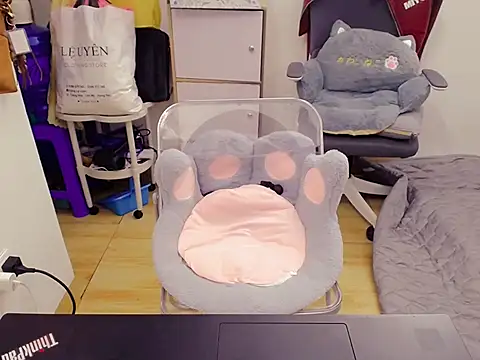 Snapshot of Phuong_Myy chatting on November 20, 3:56 pm Phuong Myy online show from November 20, 3:56 pm