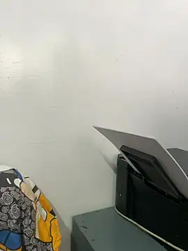 LOVE4GIRL online show from April 18, 7:01 am